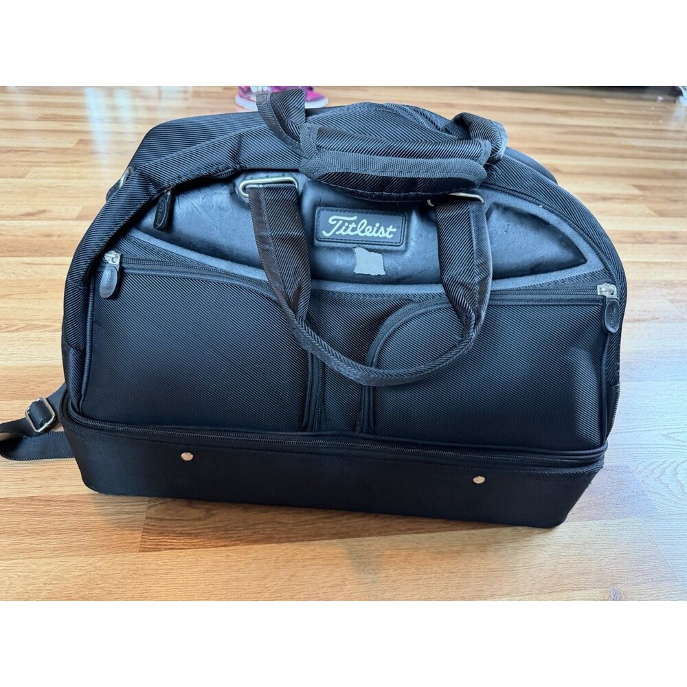 Titleist Black Golf Travel/Carry Bag w/ Replacement Strap โ Pre-Owned